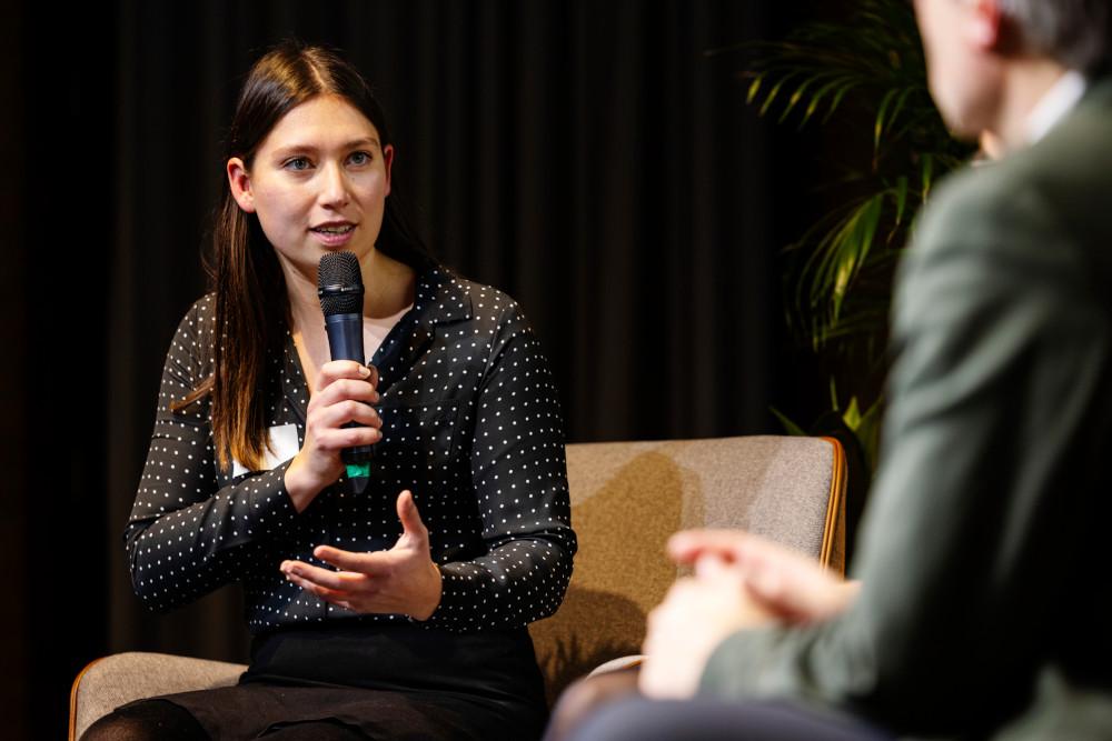 Johanna Kühner beim Social Enterprise Day mit Staatssekretär Sven Giegold